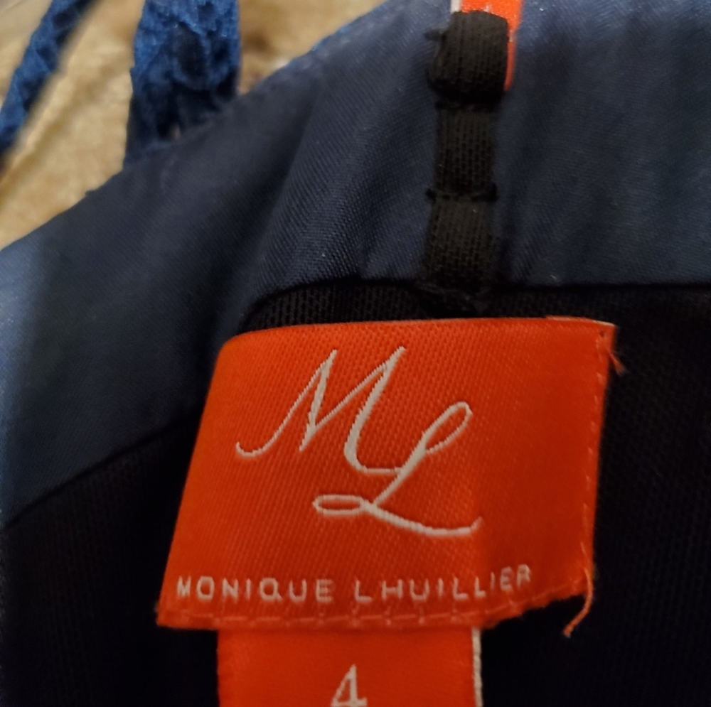 MONIQUE LHUILLIER OFF SHOULDER FORMAL GOWN